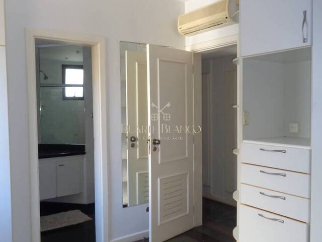 Apartamento para Venda em Guarujá - 4