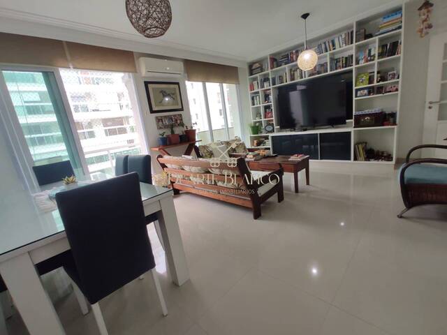 #MRD 3842 - Apartamento para Venda em Guarujá - SP