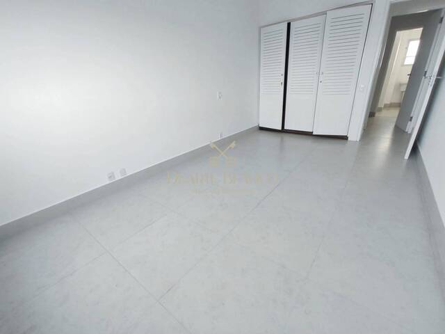 #MRD 3852 - Apartamento para Venda em Guarujá - SP