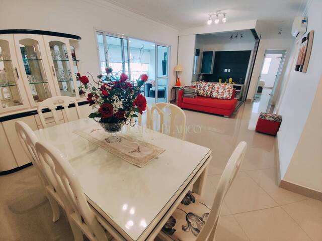 Apartamento para Venda em Guarujá - 2
