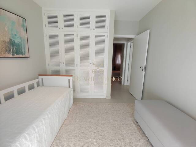 Apartamento para Venda em Guarujá - 5