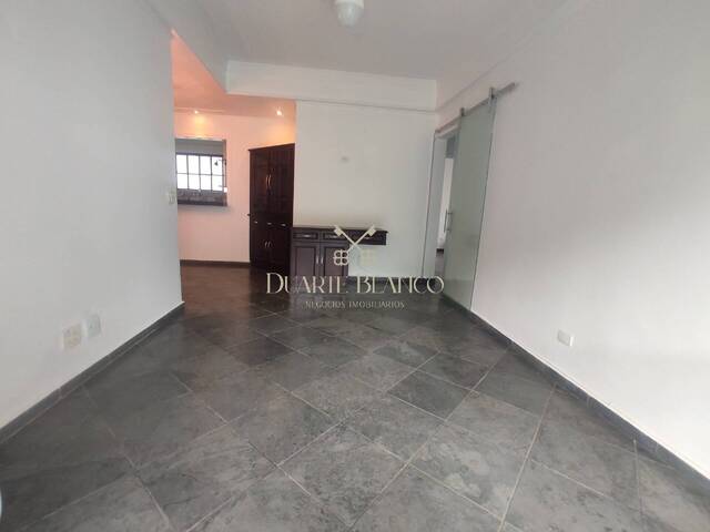 Apartamento para Locação em Guarujá - 2