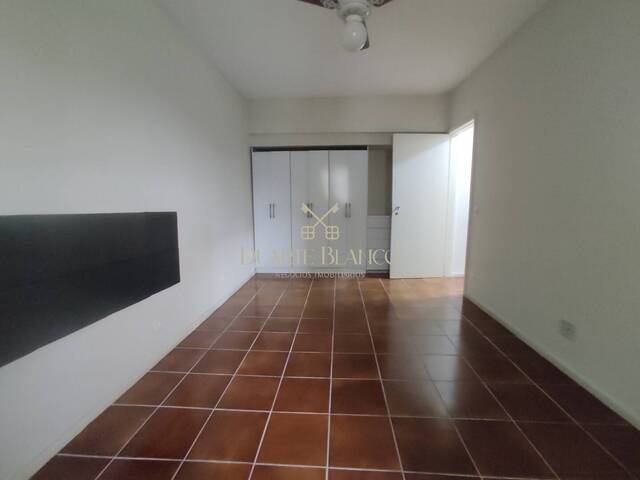 Apartamento para Venda em Guarujá - 4